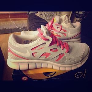 Never Been Worn Nike Free Run Livestrong Pink