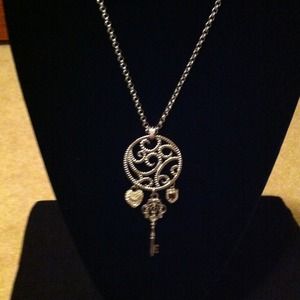 Fashion necklace
