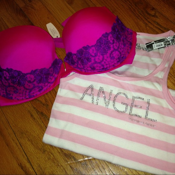 🚫 SOLD 🚫 Victoria's Secret padded push-up bras