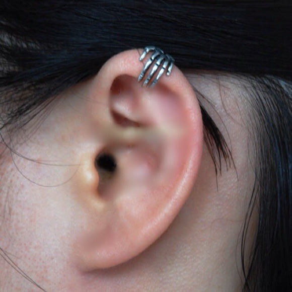 Skeleton Hand Ear Cuff