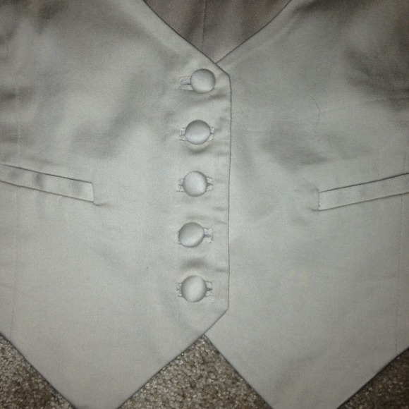 SOLD! H&M vest - Picture 5 of 5