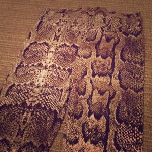 XS stretchy leggings. H&M