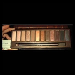 Urban Decay Naked Palette⭐