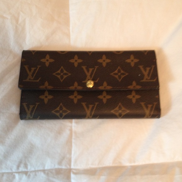 LV checkbook wallet