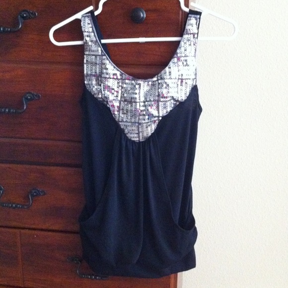 Tops - ✋✋BUNDLE FOR @aeouellette