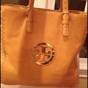 Fall Gold leather Tory Burch Tote. Expandable.