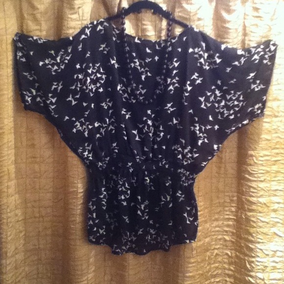 🎉Reduced🎉Black Bird-Print Dolman Sleeved Blouse