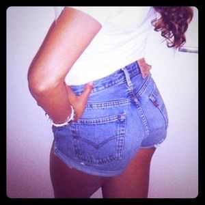 Vintage high waist Levi's cutoff daisy dukes.