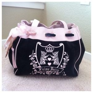 Juicy Couture Handbags - 📦Reserved📦Juicy pink and black velour handbag Juicy Couture Handbags - 📦Reserved📦Juicy pink and black velour handbag