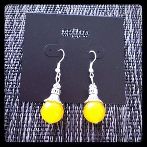 Yellow Beads Earrings. NWT