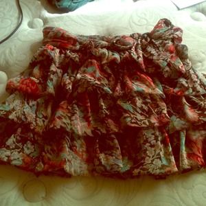 floral ruffle skirt!