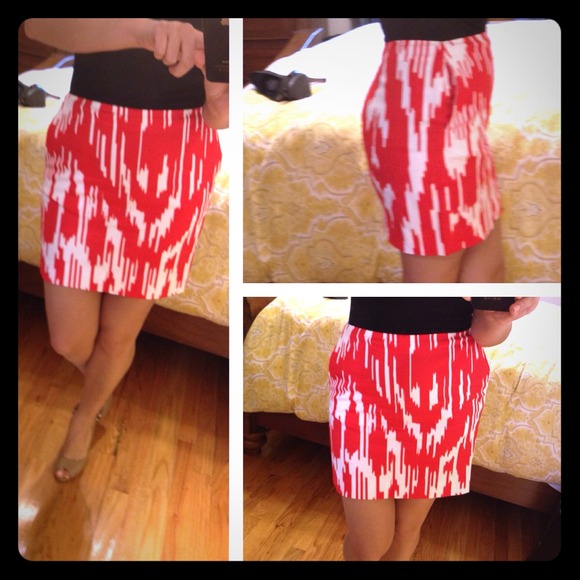 RESERVED Large-Tribal Print Stretch Mini Skirt