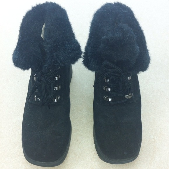 Khombu Boots ! Perfect for cold weather!