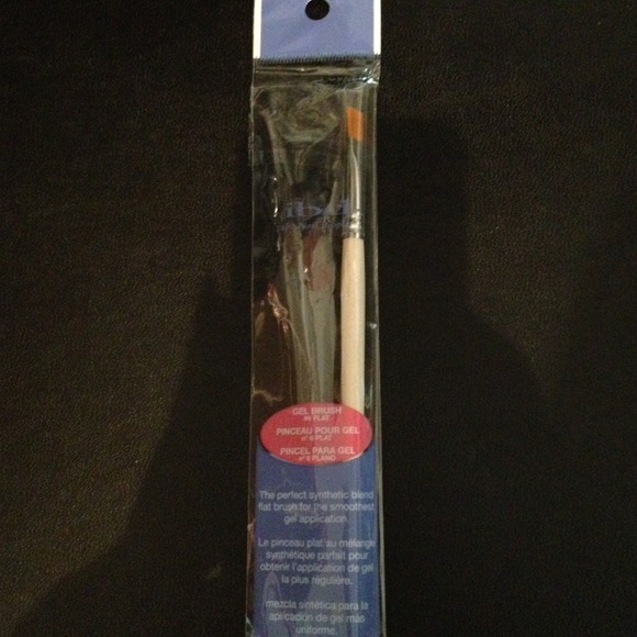 Brand new in package Flat #6 Gel Brush