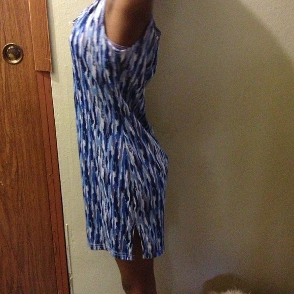 Form fitting dress worn a few times to small  😞 - Picture 2 of 2