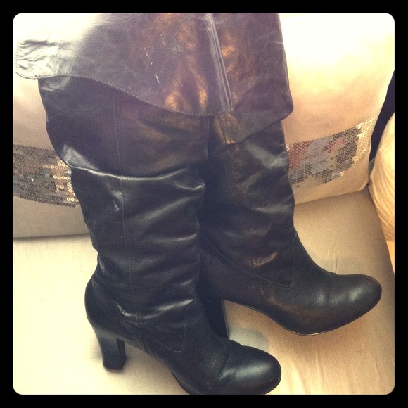 Black leather boots size 7 1/2