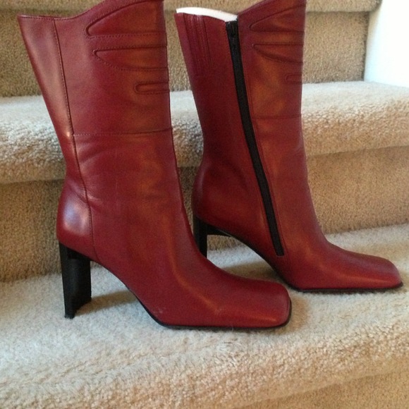 Red side-zip boots - Picture 1 of 1