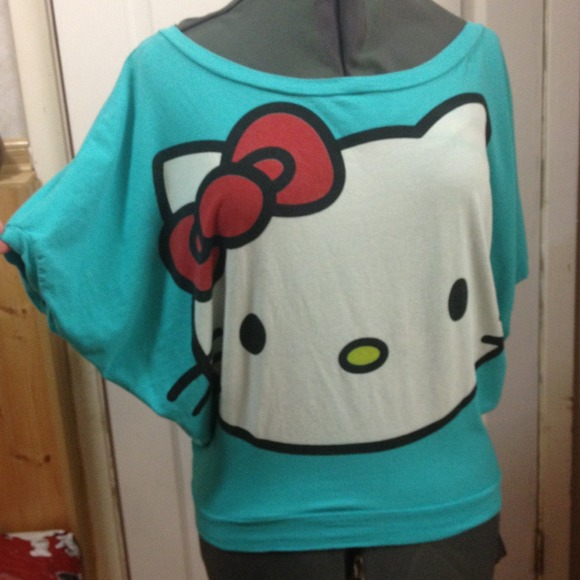 Tops - 💢RESERVE💢Hello Kitty comfy slouch shirt