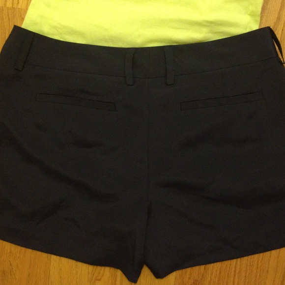 SOLD!! Navy BCBG shorts - Picture 3 of 4