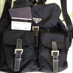 Sold!! Authentic Prada sac