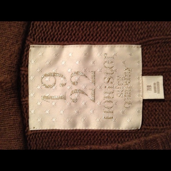 👀Hollister fitted sweater with hood - Picture 3 of 3