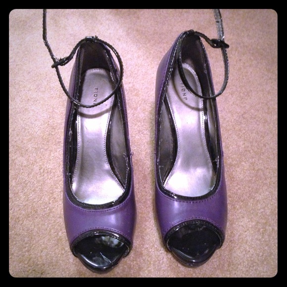 Fioni Purple & Black heels