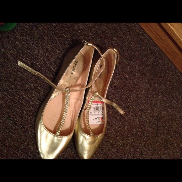 Bershka Shoes - Bershka Gold Pointe Flats