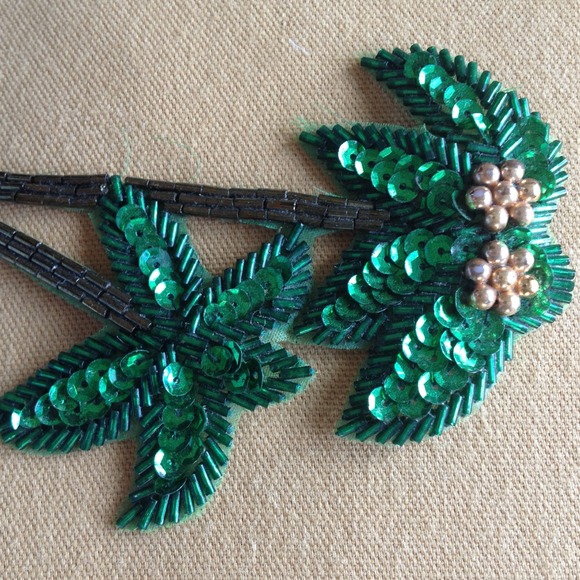 Vintage pin - 5" tall and 3.5" wide - Picture 2 of 2