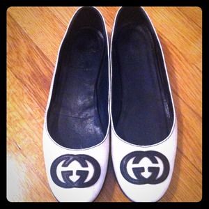 🚨SOLD🚨AUTHENTIC! GUCCI Flats!