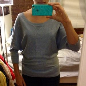 Three quarter sleeve top