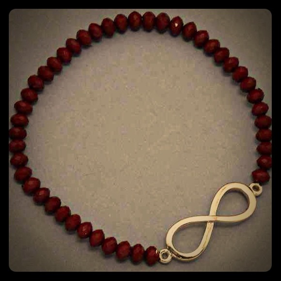 *Sold* Beautiful Infinity Bracelet 🎁🎁 - Picture 1 of 1