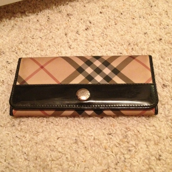 Burberry wallet