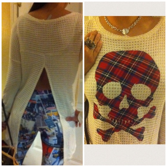 Very Hot Skull Print Long Sleeve Top