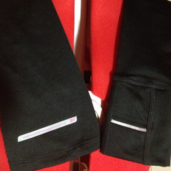 Gloves - Picture 2 of 2