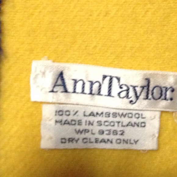 Scarf - Picture 2 of 3