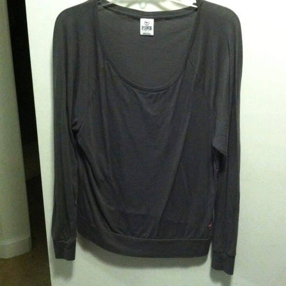 💟SOLD💟Grey Raglan Shirt