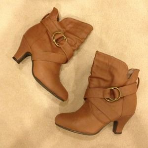 Shoes - Brown booties buckle detail & kitten heels size 6 Shoes - Brown booties buckle detail & kitten heels size 6