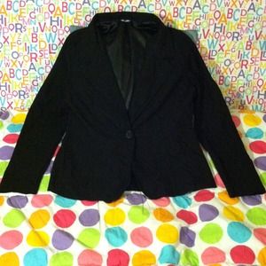 ❌reserved❌ NEW black blazer style top (stretchy)