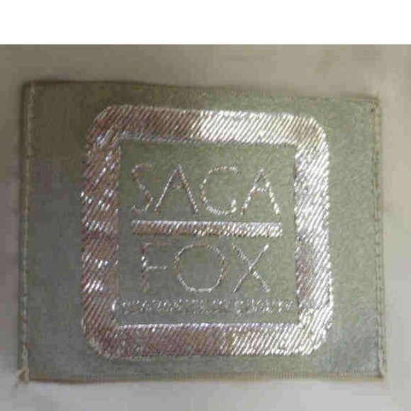 Saga Fox Fur- Blue Fox. Size Medium. - Picture 2 of 4