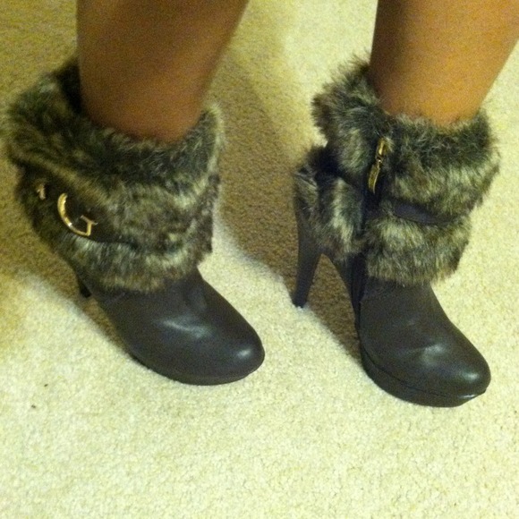Guess Fur Booties - Picture 3 of 4