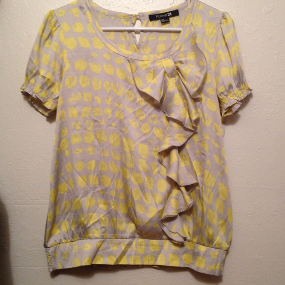 📦📦bundle:Yellow cheetah print top & black  vest