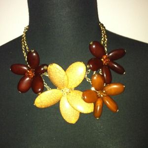 Floral necklace