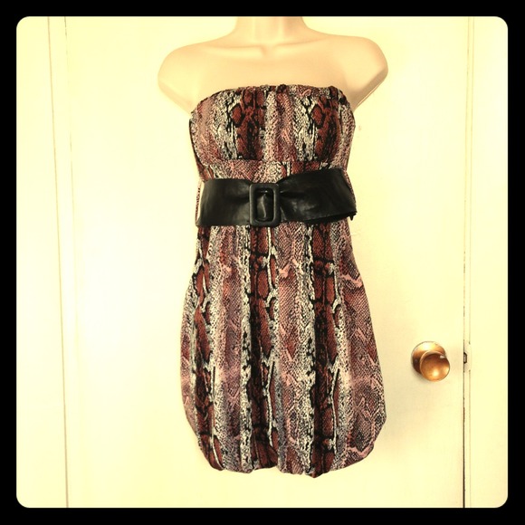 🎉SOLD🎉🎀STRAPLESS ANIMAL PRINT DRESS🎀