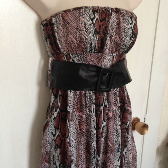 🎉SOLD🎉🎀STRAPLESS ANIMAL PRINT DRESS🎀 - Picture 3 of 3