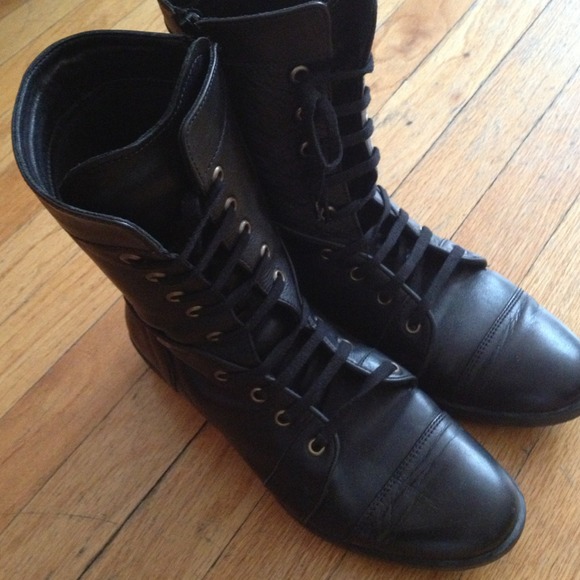 Price reduced for @fefekay!