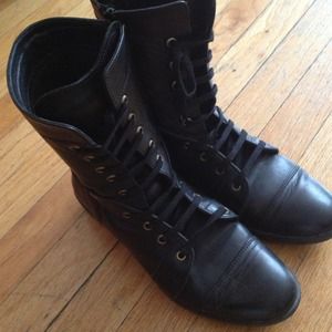 Price reduced for @fefekay!