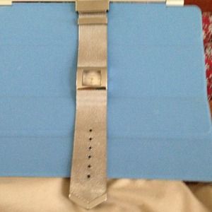 Like new watch. I only wore once.