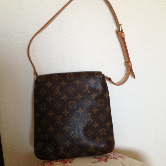 Authentic Louis Vuitton Handbag - Picture 2 of 3