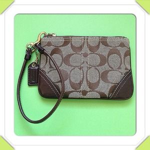Coach Clutches & Wallets - Authentic brown coach wristlet Coach Clutches & Wallets - Authentic brown coach wristlet