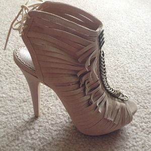 💥Sold💥Colin Stuart fringe heels